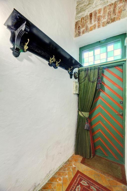 شقة Cozy Old Town Historic House تالين المظهر الخارجي الصورة